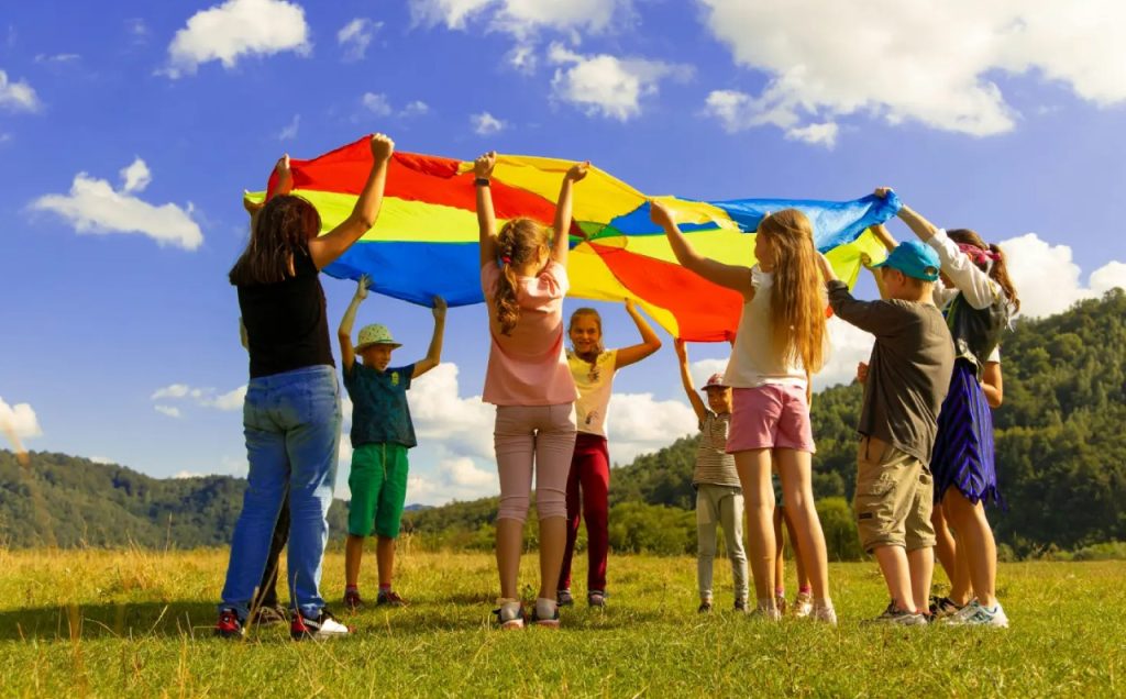 Cómo elegir el mejor campamento de verano para tus hijos