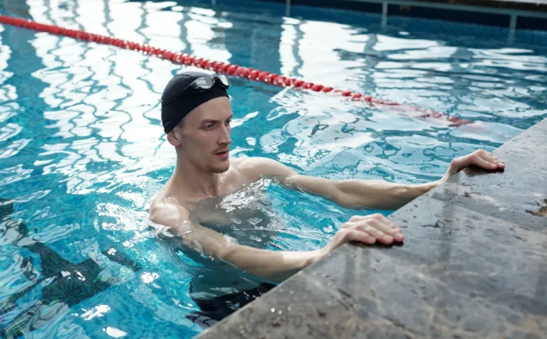 10 beneficios de la natación durante todo el año: salud, bienestar y ejercicio sin impacto